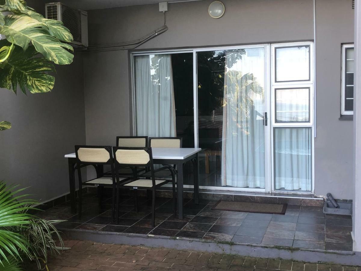 Sunrise Beach Resort Amanzimtoti Eksteriør billede